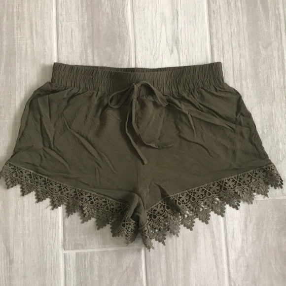 Ambiance Pants - Safari shorts lace olive green Small